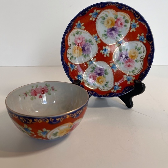 Floral Red and Blue Teacup and Saucer Set - Picture 12 of 13